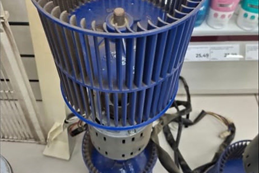 Rotor de turbina removido para limpeza